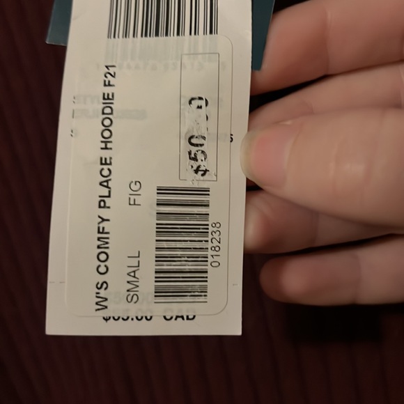 Maroon Roxy sweater with hood - Picture 6 of 6